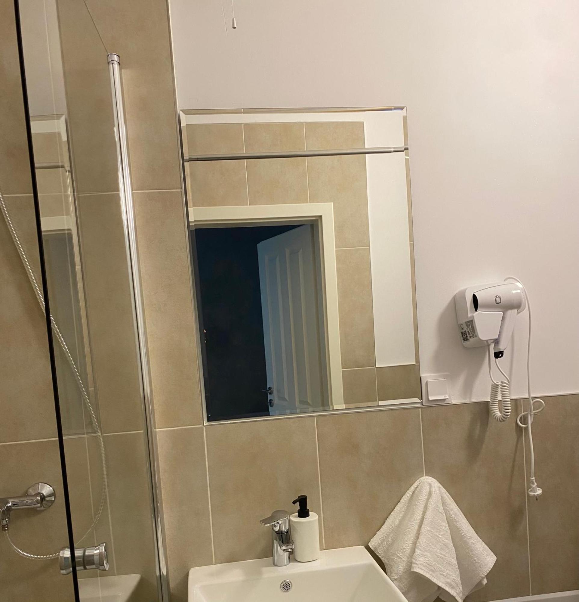 Отель New House Сибиу Экстерьер фото